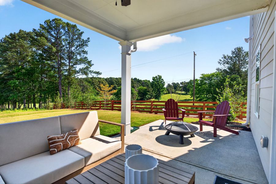 Exterior details and patio area of a home in Saddle Ridge, Calhoun (Image 3).