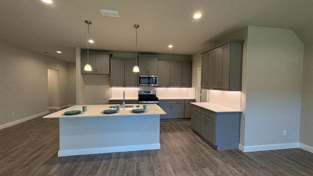 Furnished interior view inside a new home in Sandstone Estates, Granbury (Image 8).