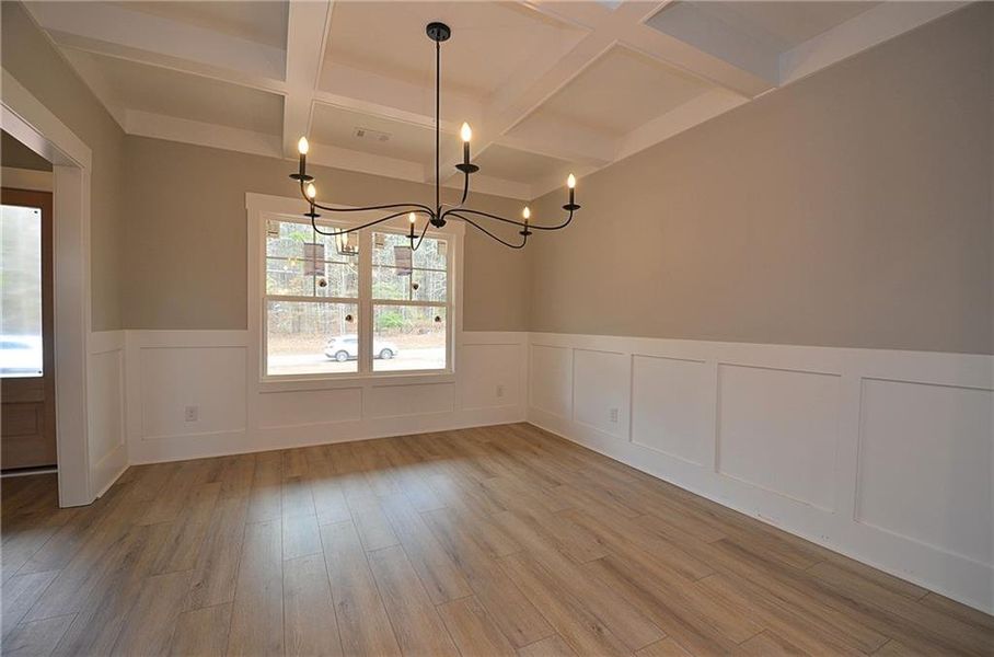 Spacious, unfurnished interior of a new home in , Bogart (Image 14).