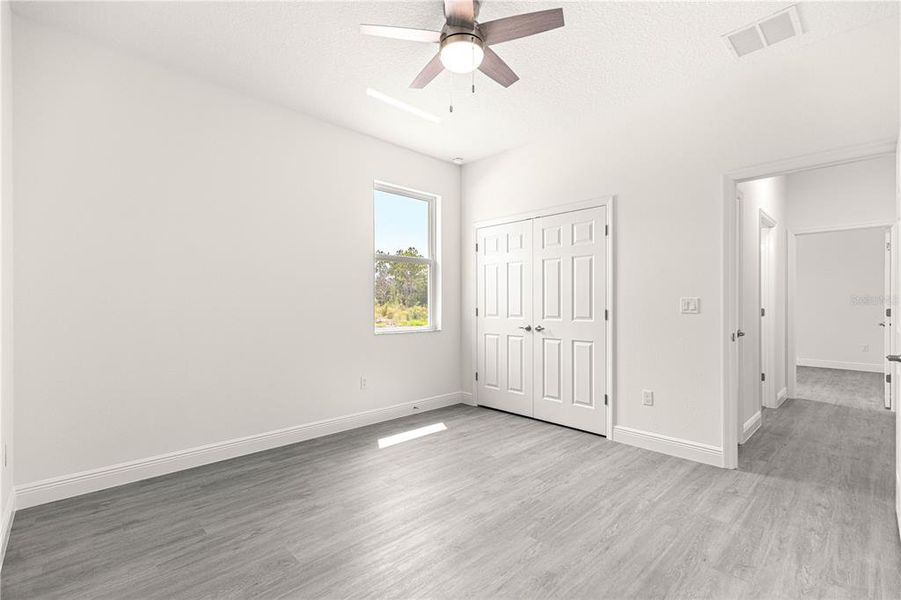 Spacious, unfurnished interior of a new home in , Dunnellon (Image 24).