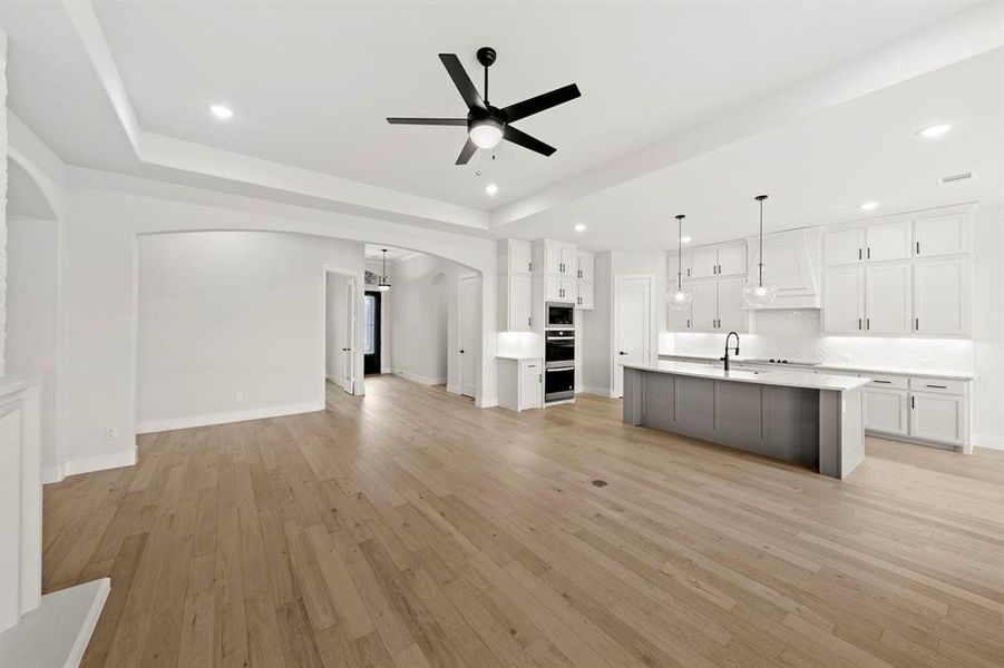 21. 160 Waterview - Family (3)