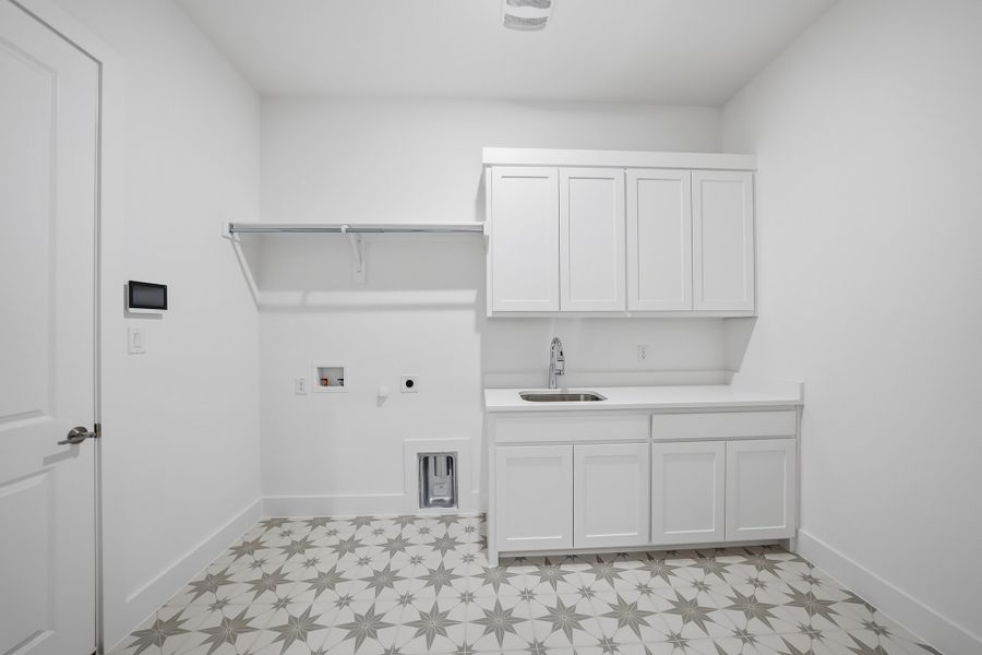 Furnished interior view inside a new home in Estates at Rockhill, Frisco (Image 7). Furnished interior view inside a new home in Estates at Rockhill, Frisco (Image 7).