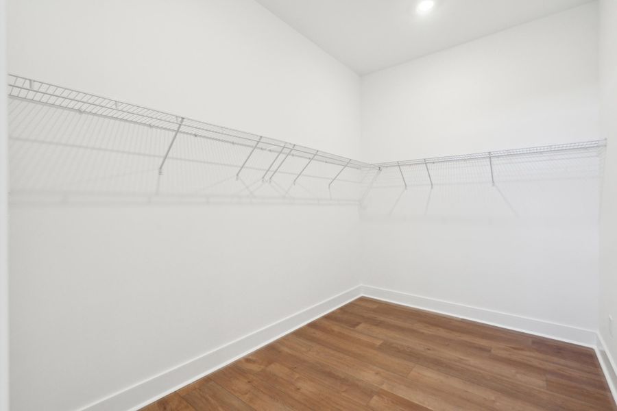 Spacious, unfurnished interior of a new home in Carnes Crossroads, Summerville (Image 22).