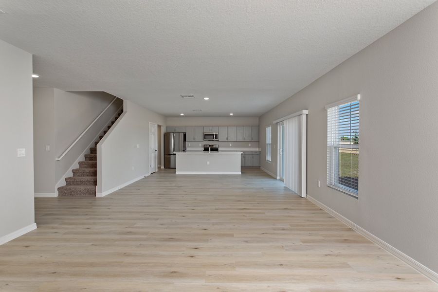 Spacious, unfurnished interior of a new home in Two Rivers, Zephyrhills (Image 15).