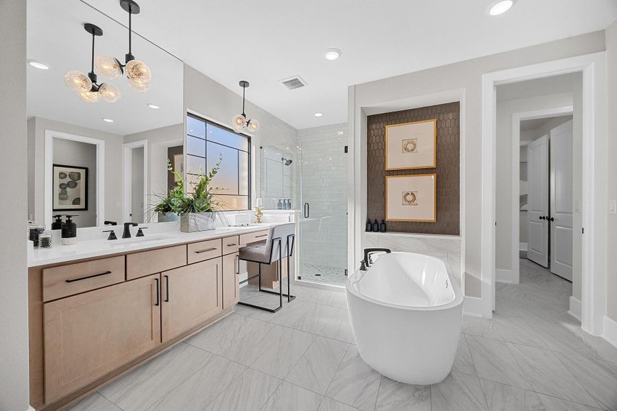 Furnished interior view inside a new home in Lago Mar, Texas City (Image 21).