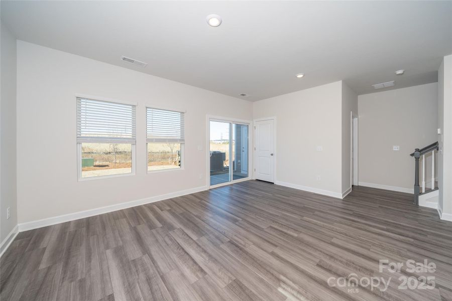 Photo is not of the actual home, but is an inspirational photo of builder’s model home and may depict options, furnishings, and/or decorator features that are not included Photo is not of the actual home, but is an inspirational photo of builder’s model home and may depict options, furnishings, and/or decorator features that are not included