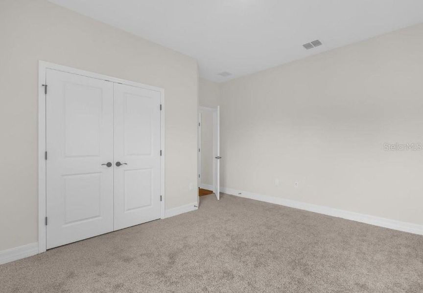 Spacious, unfurnished interior of a new home in , Ocala (Image 16).