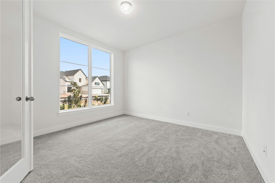 Representative image. Features, selections and colors may vary.