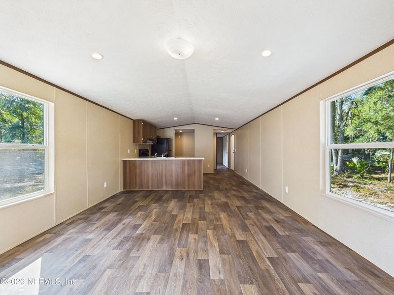Spacious, unfurnished interior of a new home in , Hawthorne (Image 13).