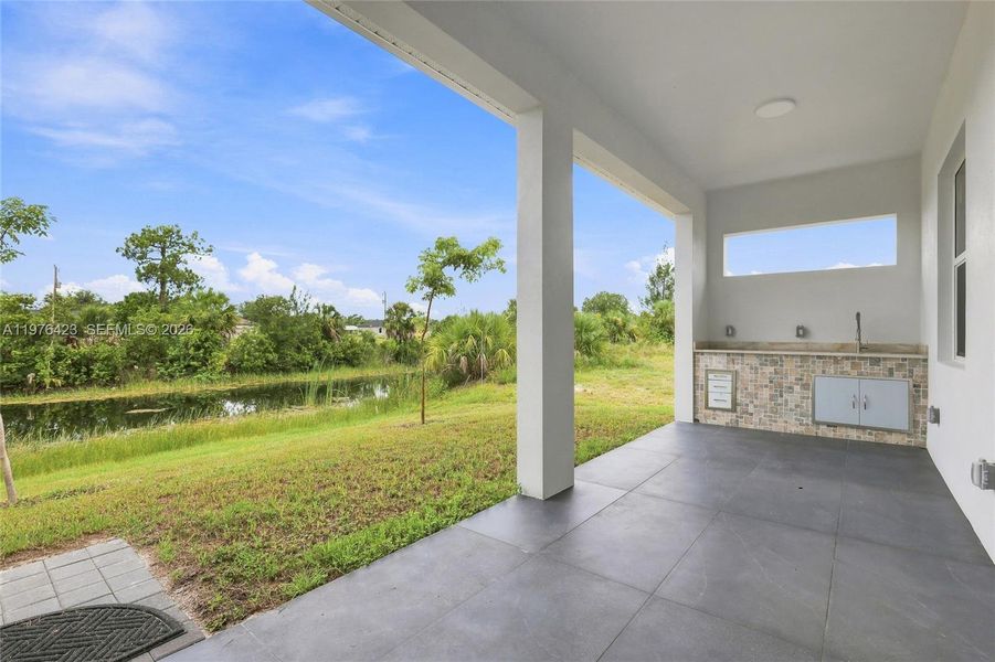 Exterior details and patio area of a home in , Cape Coral (Image 37).
