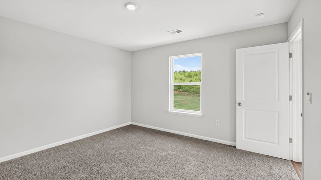 Spacious, unfurnished interior of a new home in Tyger Pines, Moore (Image 31).