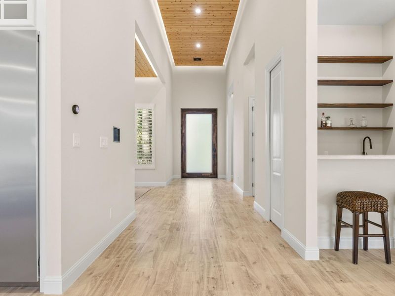 Spacious, unfurnished interior of a new home in , Tomball (Image 22).