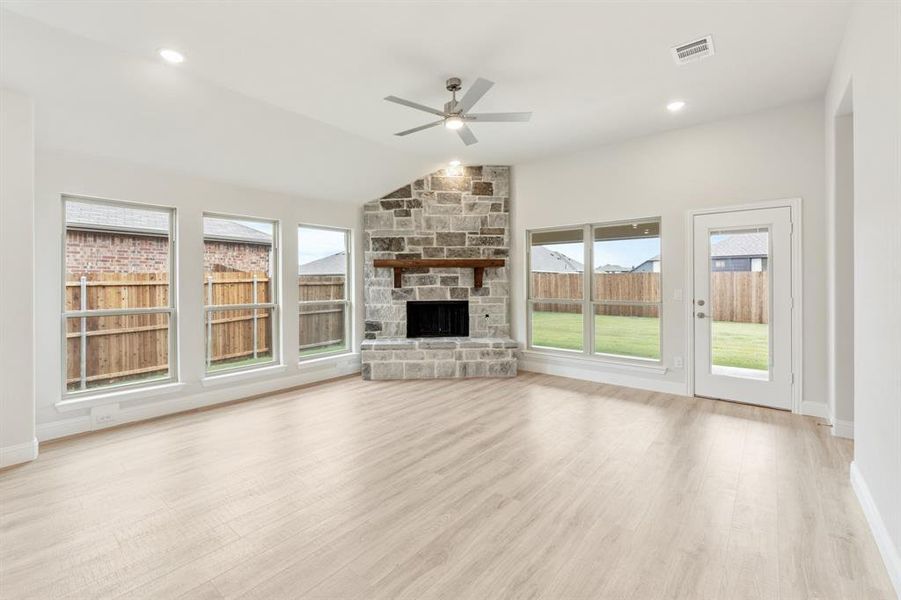 Spacious, unfurnished interior of a new home in Waverly Estates, Nevada (Image 21).