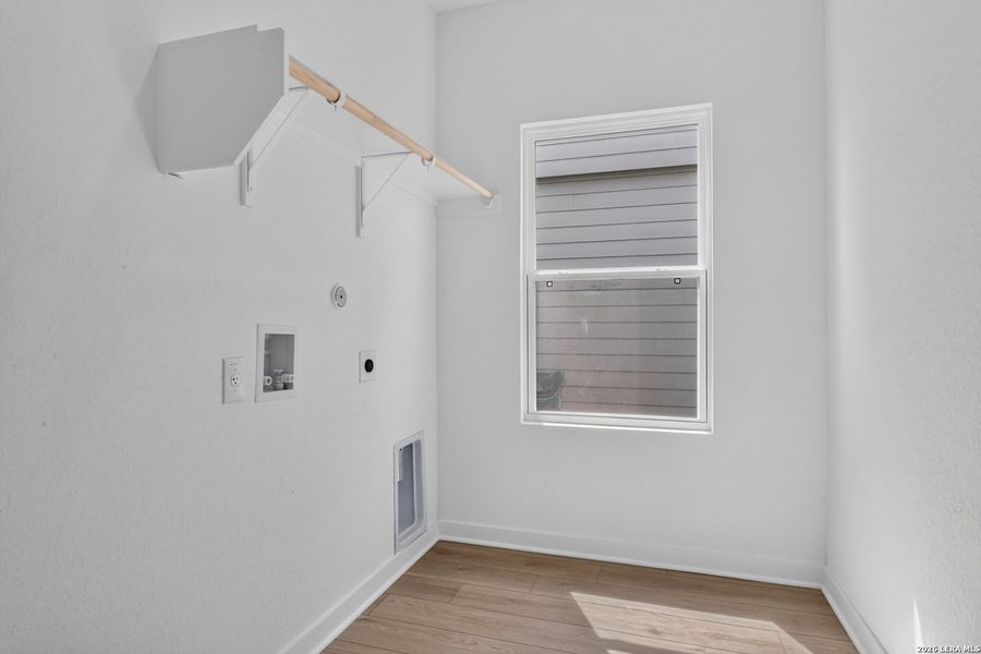 Spacious, unfurnished interior of a new home in Cordova Trails, Seguin (Image 27). Spacious, unfurnished interior of a new home in Cordova Trails, Seguin (Image 27).