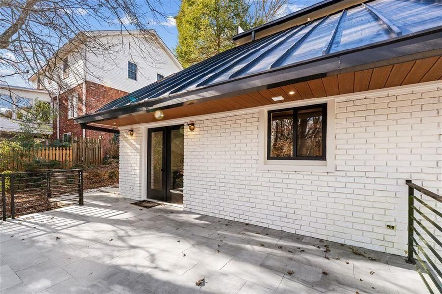 Exterior details and patio area of a home in , Brookhaven (Image 3).