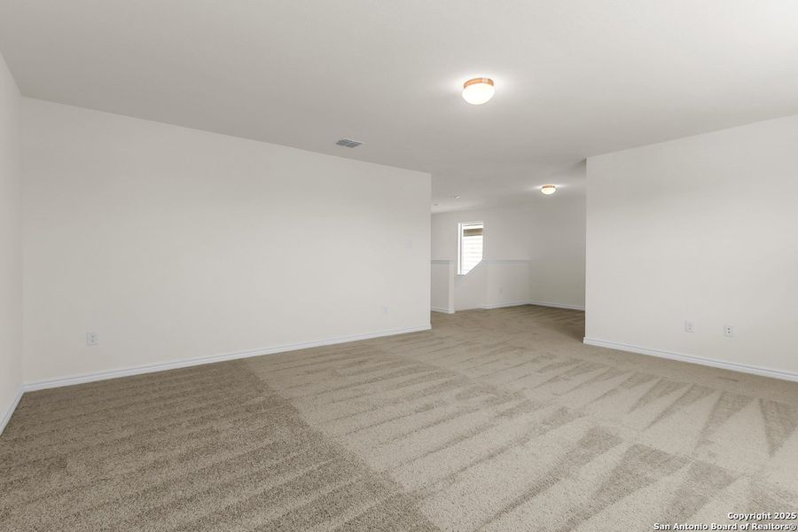Spacious, unfurnished interior of a new home in Southton Cove, Elmendorf (Image 9). Spacious, unfurnished interior of a new home in Southton Cove, Elmendorf (Image 9).