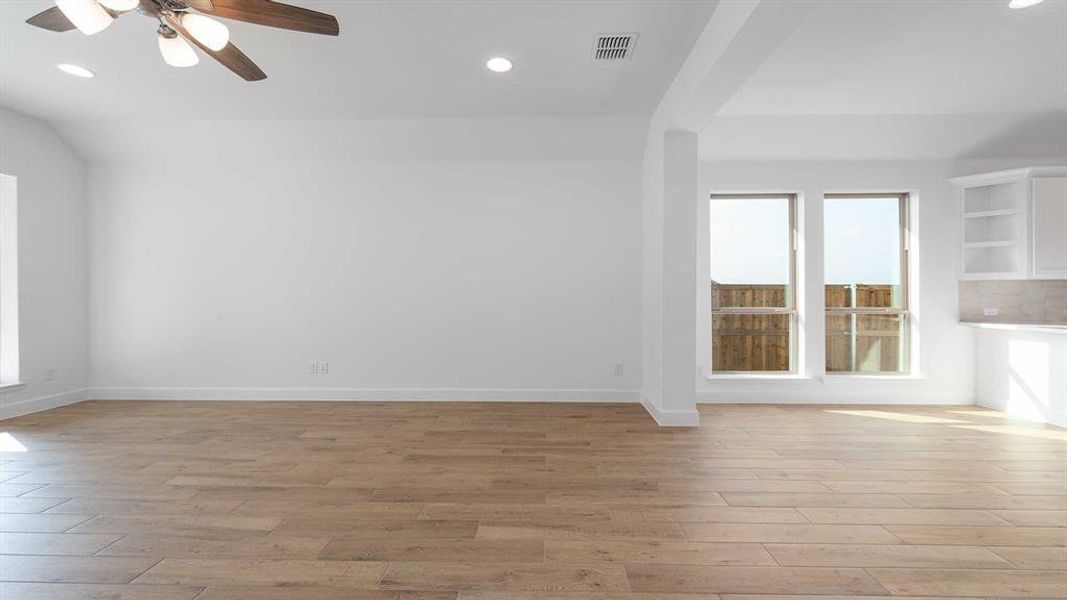 Spacious, unfurnished interior of a new home in Devonshire - Reserve 45', Forney (Image 18). Spacious, unfurnished interior of a new home in Devonshire - Reserve 45', Forney (Image 18).