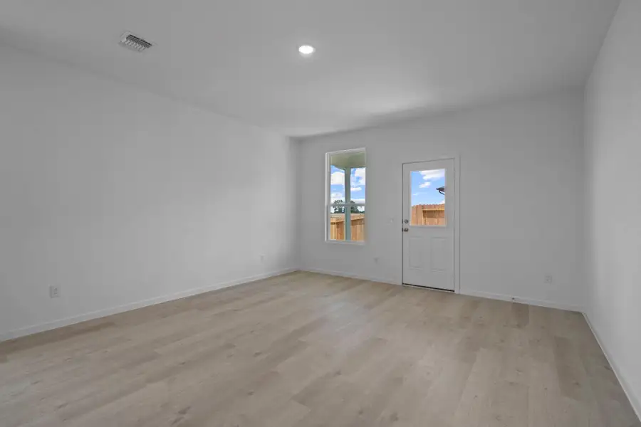 Spacious, unfurnished interior of a new home in Stokesbury, Waller (Image 6). Spacious, unfurnished interior of a new home in Stokesbury, Waller (Image 6).