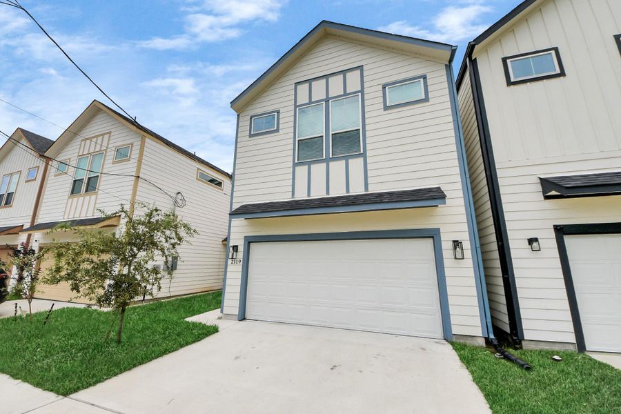 Image 33 of a home in .