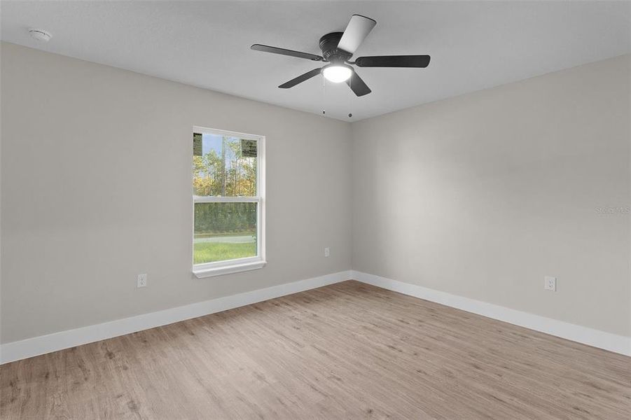 Spacious, unfurnished interior of a new home in , Citrus Springs (Image 37).