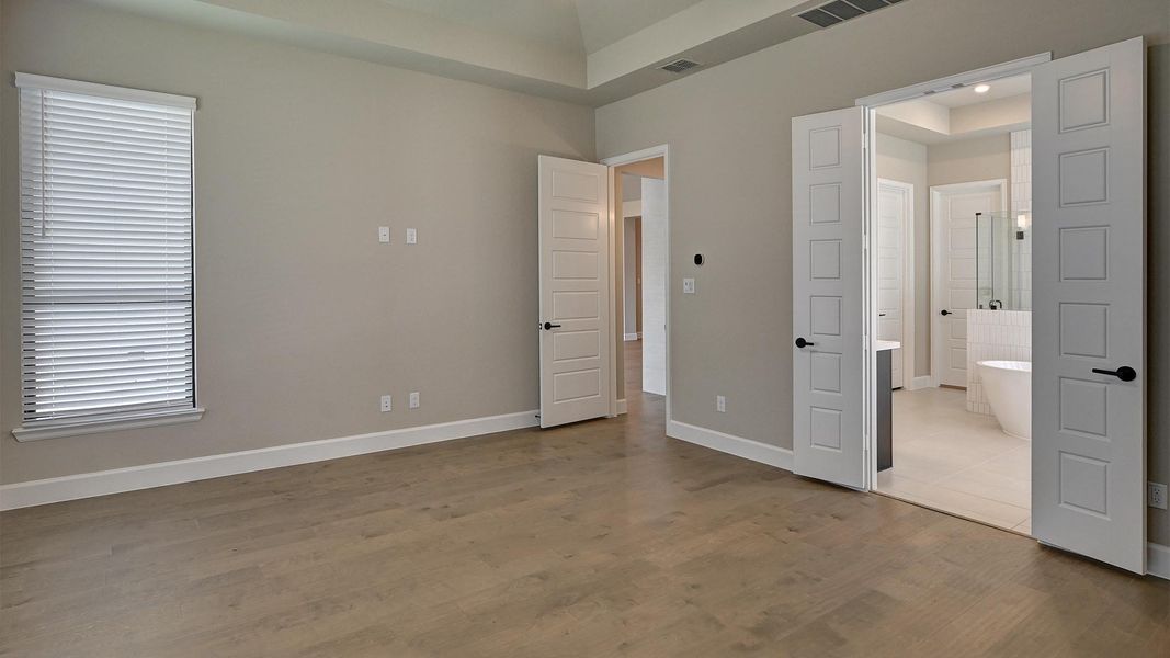 Image 41 of a home in Esperanza 80'.