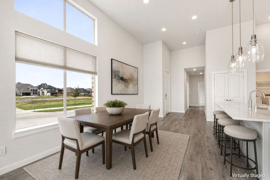 Furnished interior view inside a new home in Cottonwood Creek, Rowlett (Image 5).