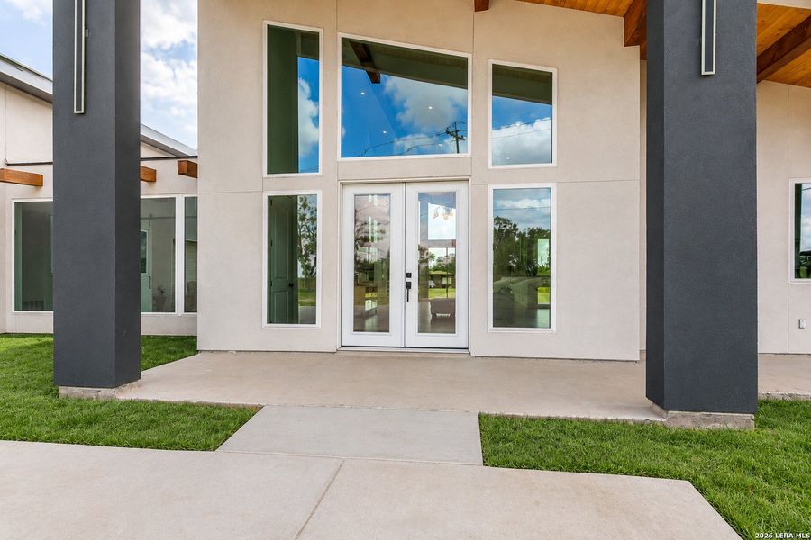 Exterior details and patio area of a home in , Von Ormy (Image 3).