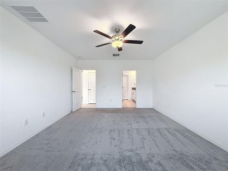 Spacious, unfurnished interior of a new home in , Lakeland (Image 23).
