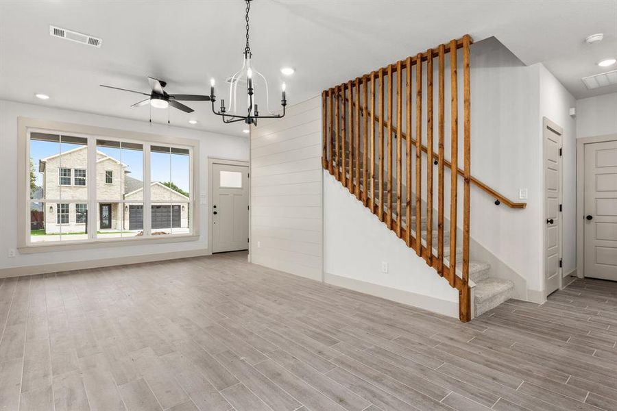 Spacious, unfurnished interior of a new home in Canyon Creek, Granbury (Image 15).