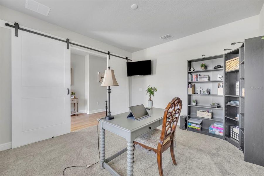 Furnished interior view inside a new home in , Clermont (Image 18).