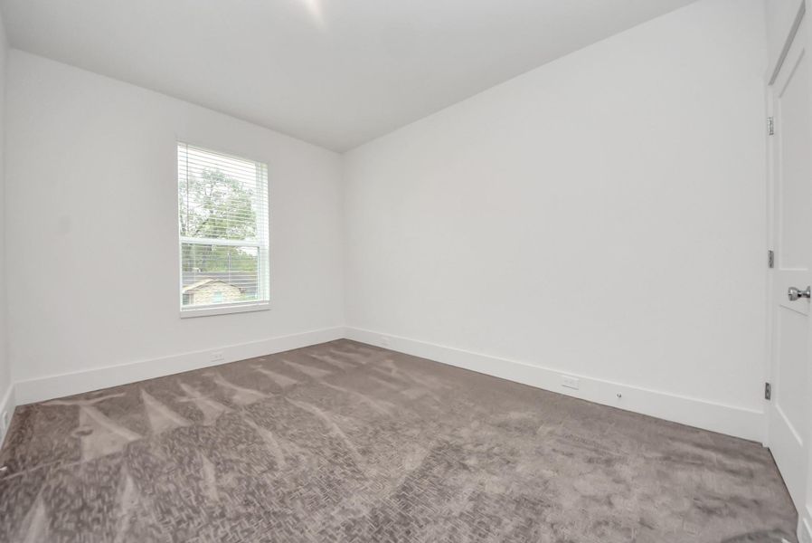 Spacious, unfurnished interior of a new home in Carver Landing, Houston (Image 41).