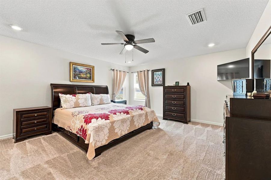 Furnished interior view inside a new home in , Davenport (Image 16).