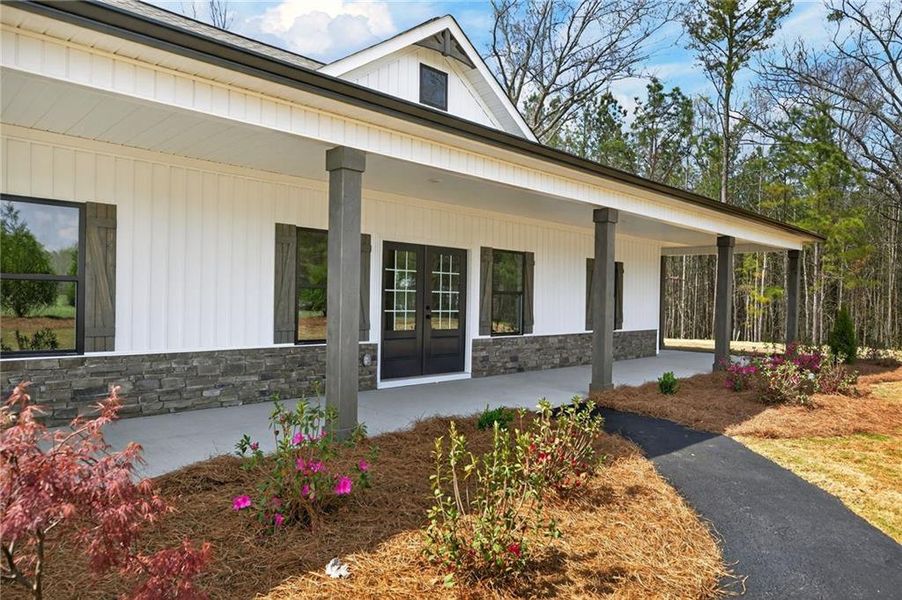 Exterior details and patio area of a home in , Rockmart (Image 24).