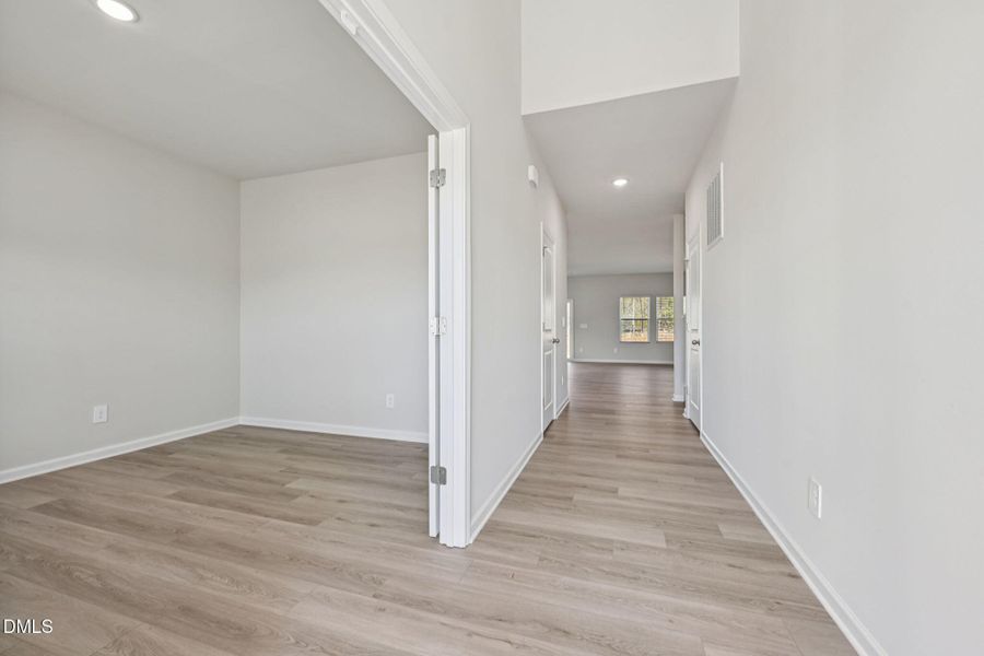 18-web-or-mls-Raleigh - Oak Manor - 113