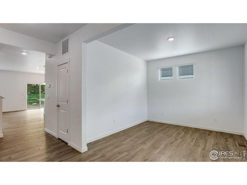 Spacious, unfurnished interior of a new home in Hansen Farm, Fort Collins (Image 27).