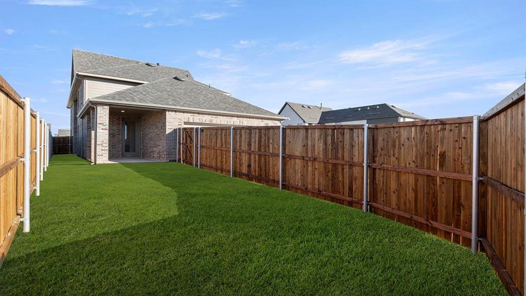 27. 1413 Clare - Back (2) 27. 1413 Clare - Back (2)