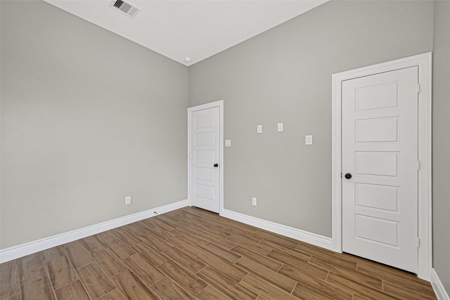 Spacious, unfurnished interior of a new home in , Prairie View (Image 28).