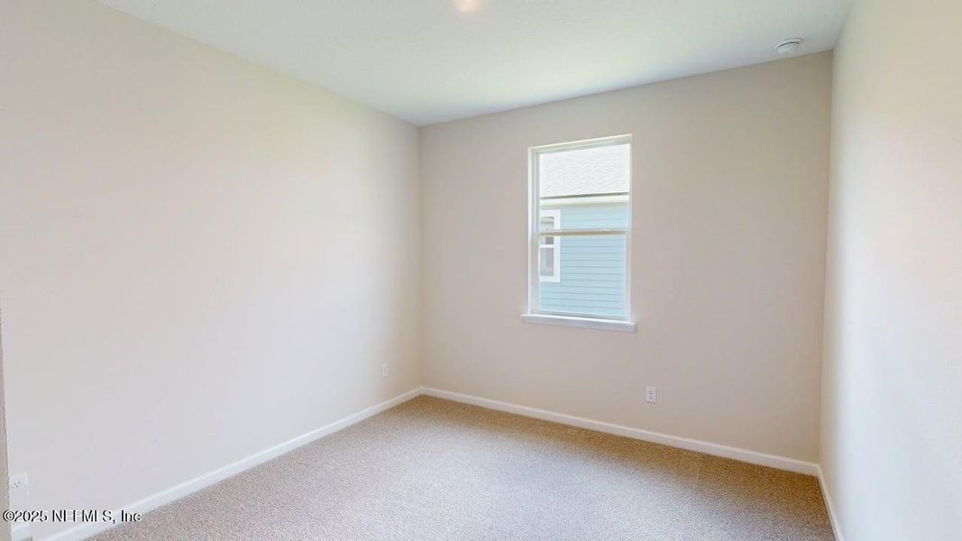 Spacious, unfurnished interior of a new home in Lakes at Bella Lago, Green Cove Springs (Image 15).