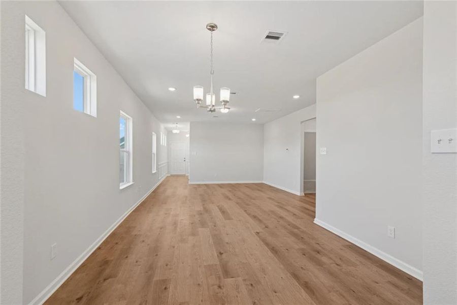 Spacious, unfurnished interior of a new home in Fair Oak, Calhoun (Image 8).