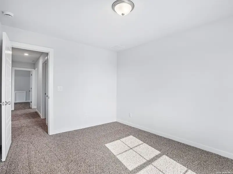 Spacious, unfurnished interior of a new home in , San Antonio (Image 15).