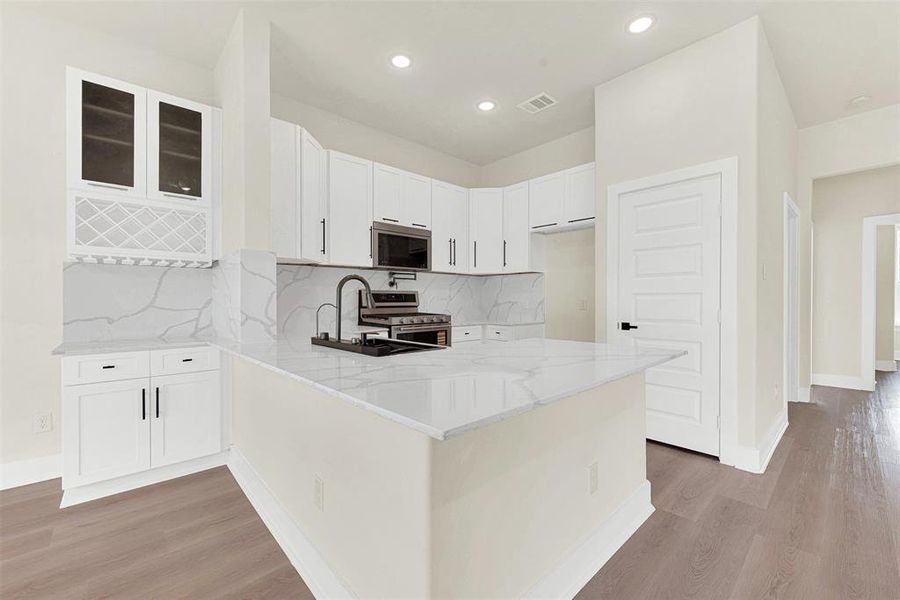 Furnished interior view inside a new home in , McKinney (Image 11).