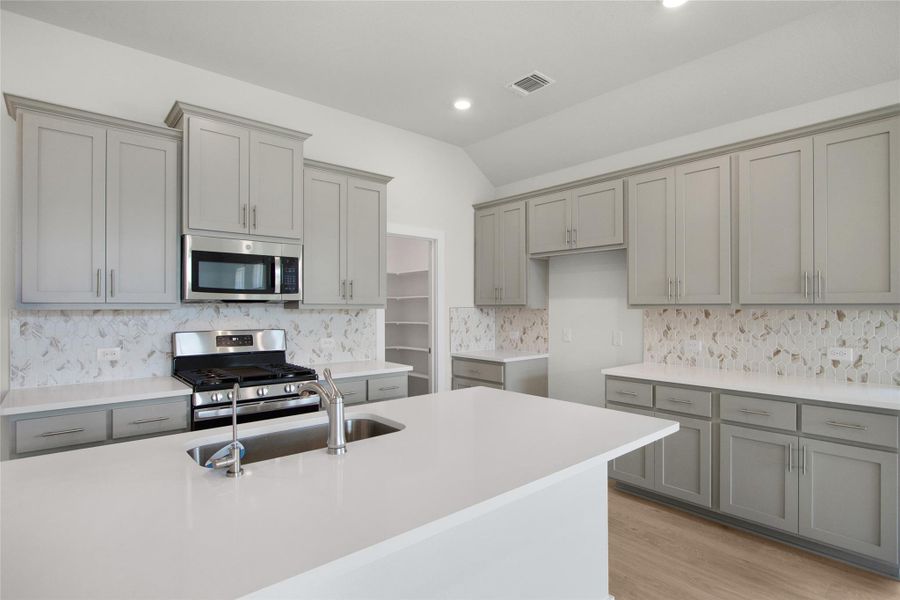 REPRESENTATIVE OF FLOOR PLAN ONLY REPRESENTATIVE OF FLOOR PLAN ONLY