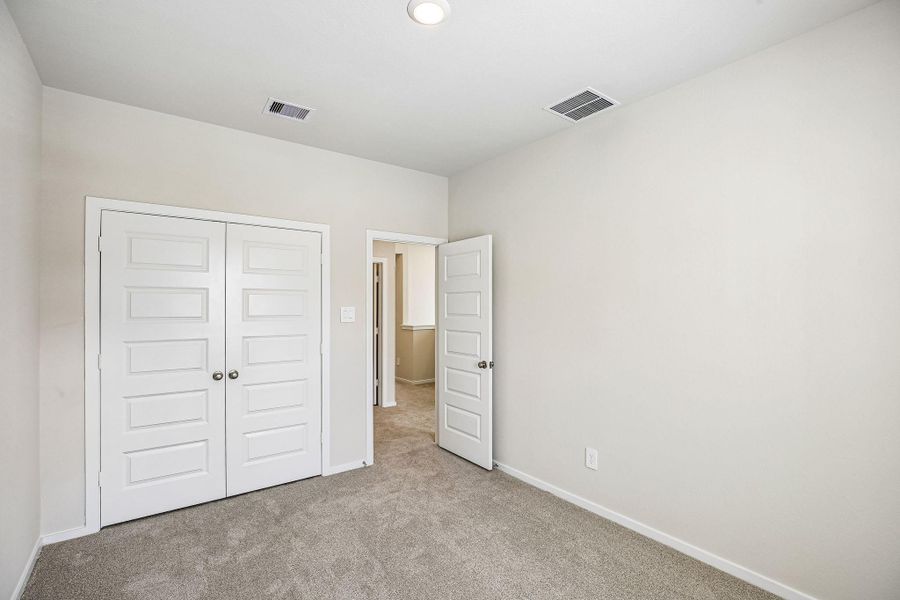Spacious, unfurnished interior of a new home in Kemah Crossing - City Series, Kemah (Image 30).