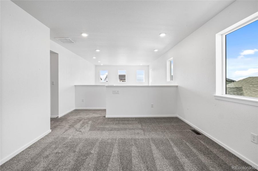 Spacious, unfurnished interior of a new home in Harvest Crossing, Aurora (Image 13). Spacious, unfurnished interior of a new home in Harvest Crossing, Aurora (Image 13).
