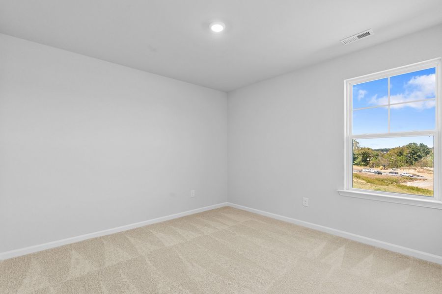 Spacious, unfurnished interior of a new home in Fieldstone, Lexington (Image 37).