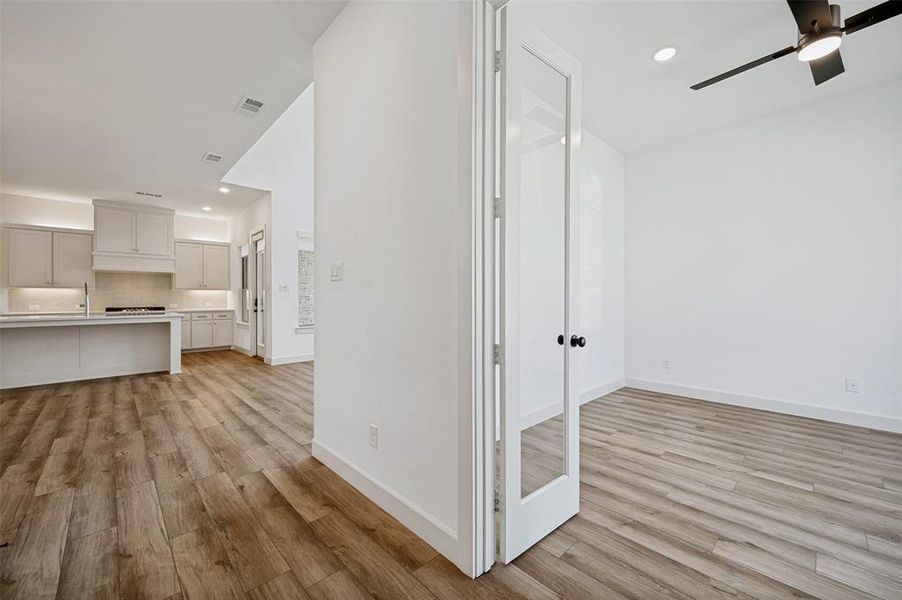 Spacious, unfurnished interior of a new home in , Frisco (Image 20).