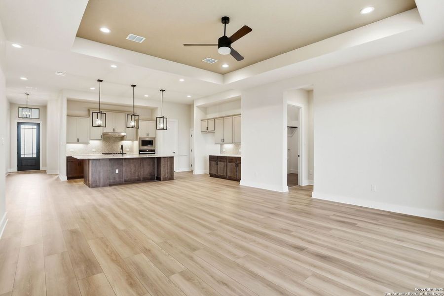 Spacious, unfurnished interior of a new home in Legacy at Lake Dunlap, New Braunfels (Image 29). Spacious, unfurnished interior of a new home in Legacy at Lake Dunlap, New Braunfels (Image 29).