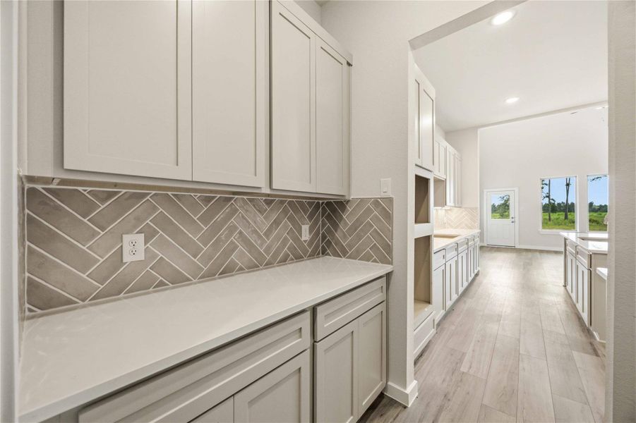 Furnished interior view inside a new home in Pine Rock Estates, Conroe (Image 7). Furnished interior view inside a new home in Pine Rock Estates, Conroe (Image 7).