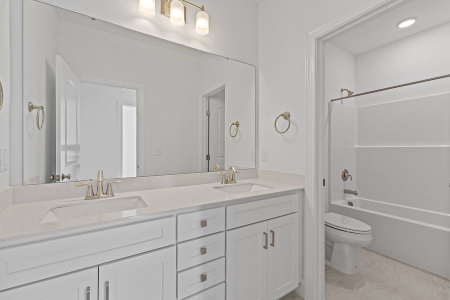 Representative furnished interior of a home built from the The Hampton by RobuckHomes in Baylee Ridge, Selma (Image 86). Representative furnished interior of a home built from the The Hampton by RobuckHomes in Baylee Ridge, Selma (Image 86).