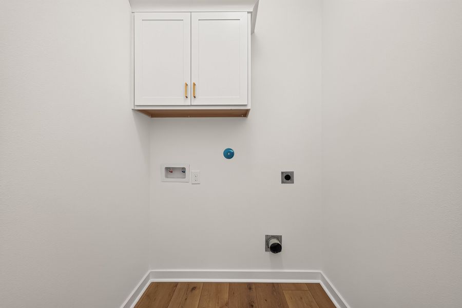 Spacious, unfurnished interior of a new home in Two Step Farm, Montgomery (Image 25).